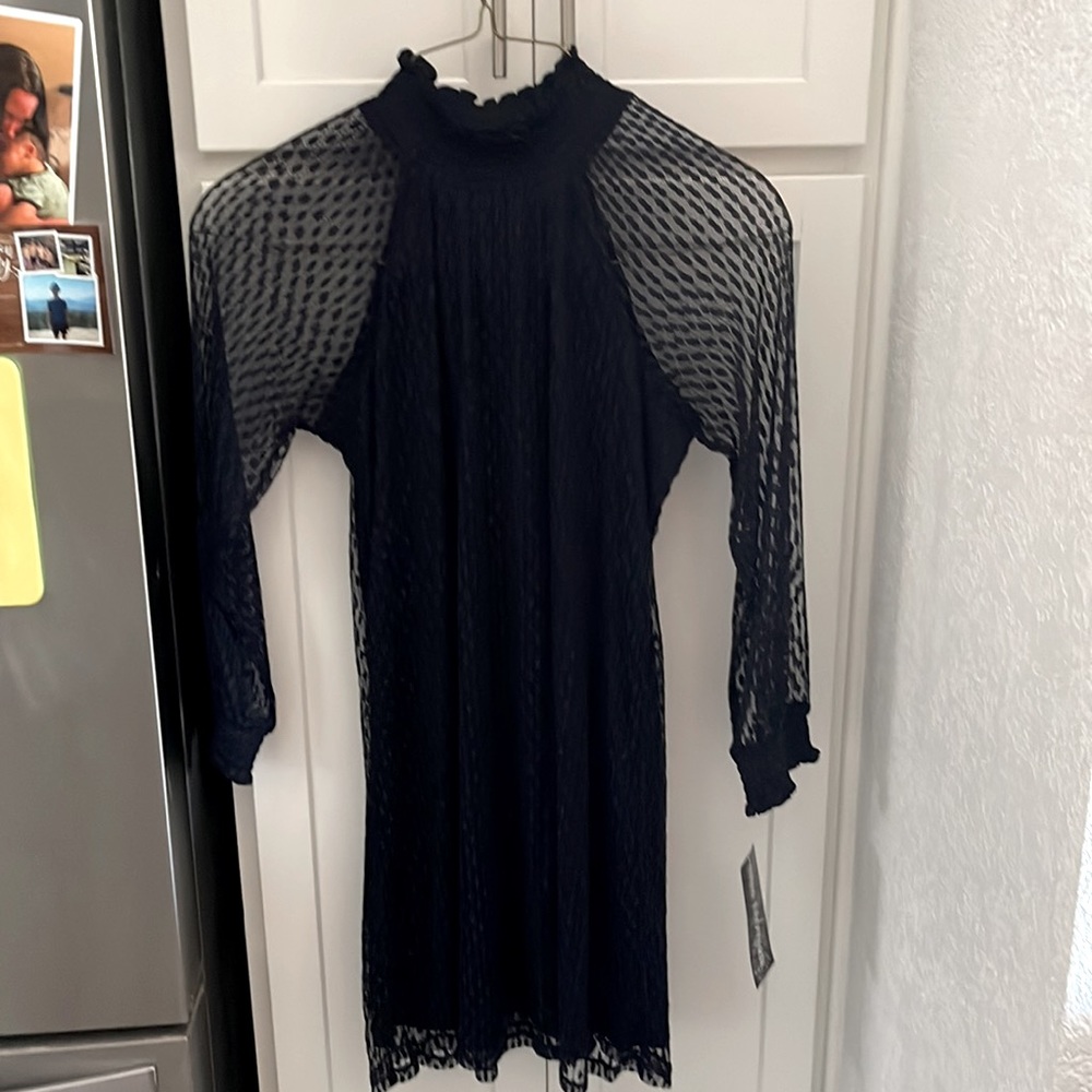 Blue dress - With cuffed sleeves and neckline